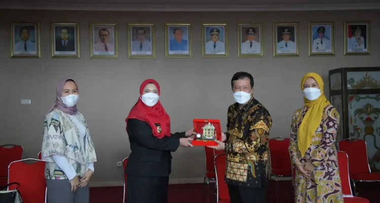 Walikota Eva Dwiana Terima Kunjungan Rektor Universitas Teknokrat Indonesia