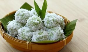 Kreasi Klepon Kekinian: Dari Klepon Lava hingga Klepon Cake yang Lagi Viral
