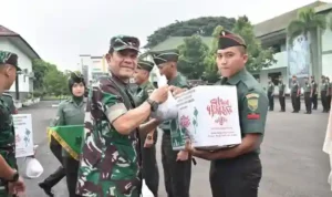 Danrem 043 Gatam Terima Bantuan Liquid Gas dari PT Tanoto Foundation Cilegon_11zon danrem-043-gatam-terima-bantuan-liquid-gas-dari-pt-tanoto-foundation-cilegon