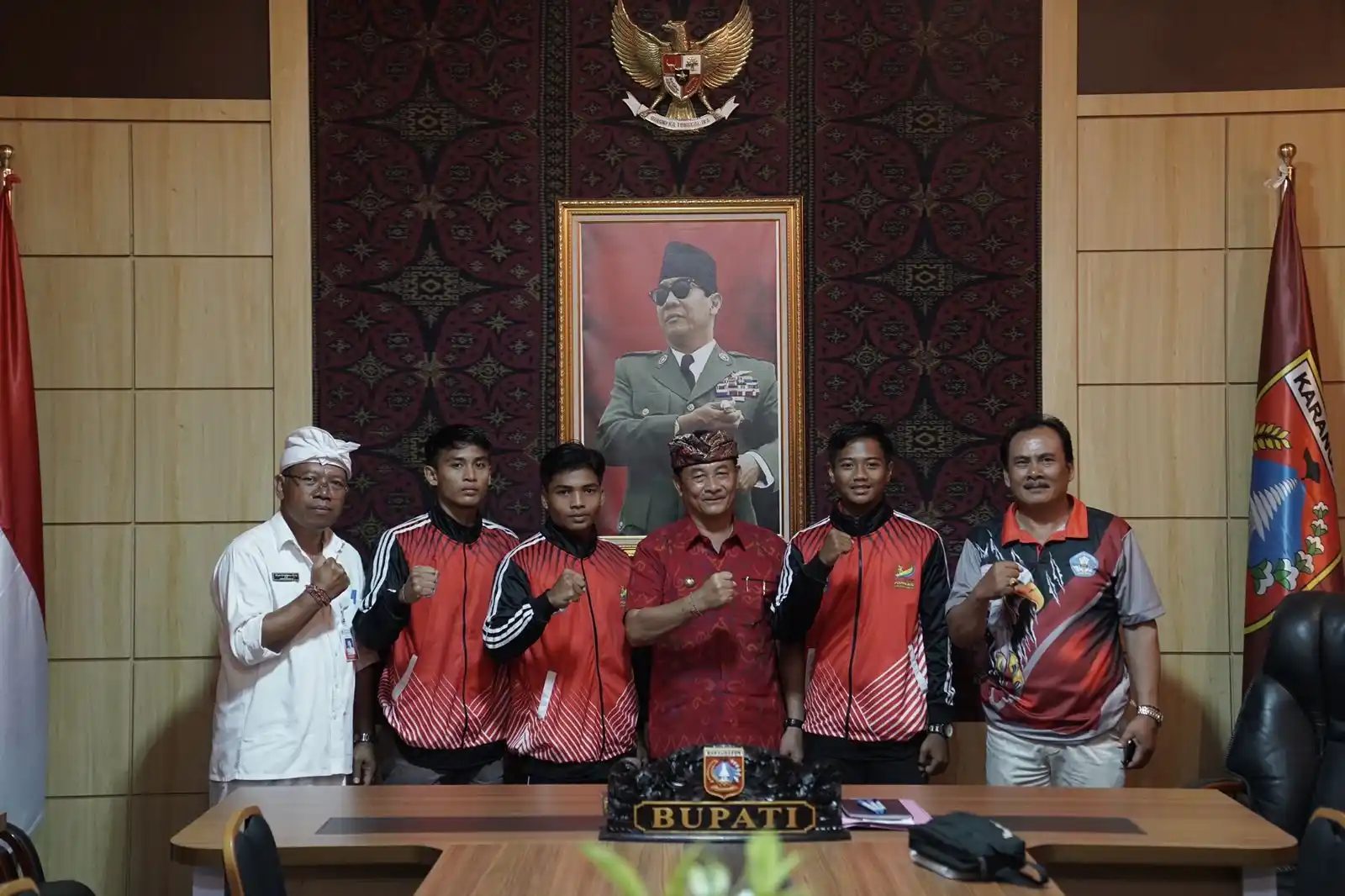 Bupati Gede Dana Lepas Atlet Pencak Silat Bakti Negara Kabupaten Karangasem