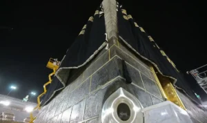 Hajar Aswad, Batu Mulia di Sudut Ka'bah yang Selalu Dirindukan Jemaah