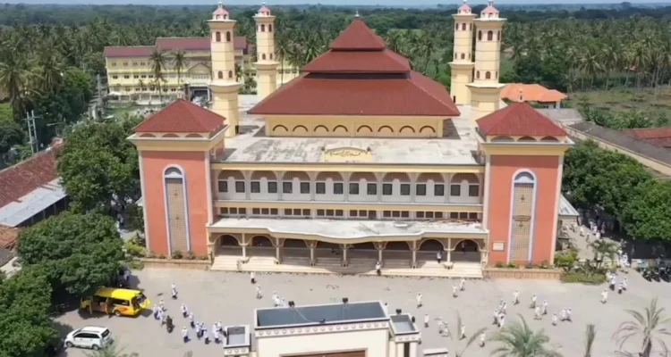 Pesantren Terbaik di Indonesia yang Jadi Rujukan Pendidikan Santri